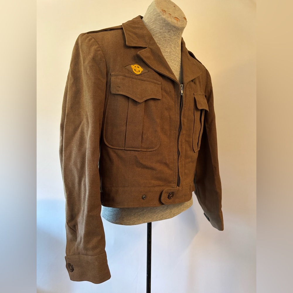 1944 Ike Eisenhower US Miltary Field Jacket in nice vintage condition. 36 R.